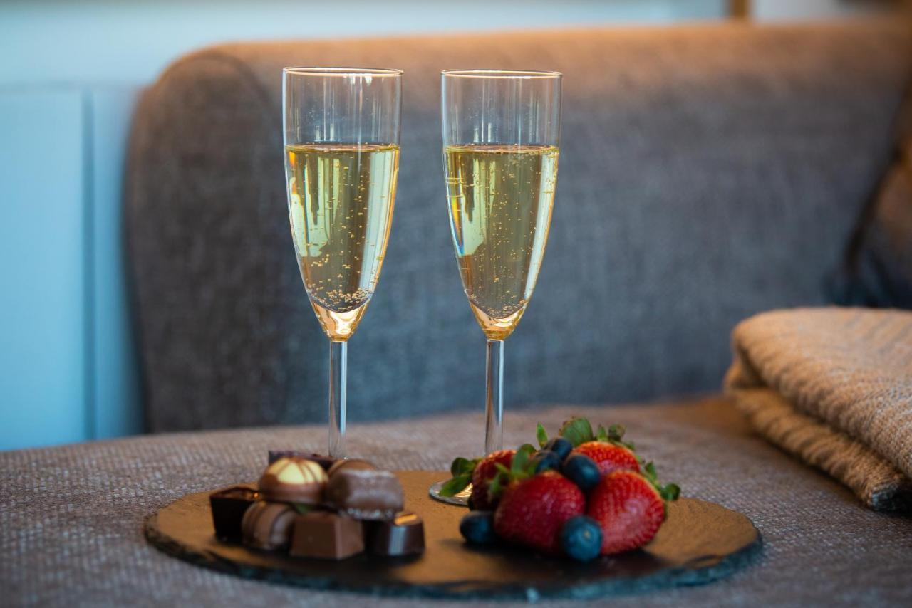 Bonnie Barns - Adults Only Luxury Lodges With Hot Tubs Luss Luaran gambar