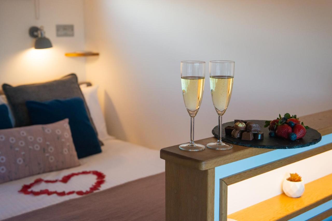 Bonnie Barns - Adults Only Luxury Lodges With Hot Tubs Luss Luaran gambar