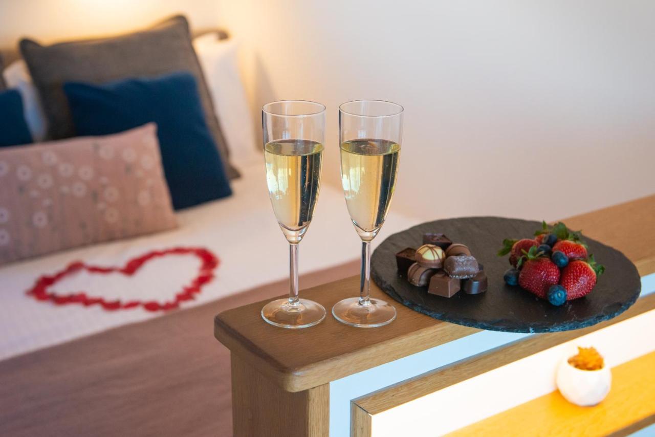 Bonnie Barns - Adults Only Luxury Lodges With Hot Tubs Luss Luaran gambar