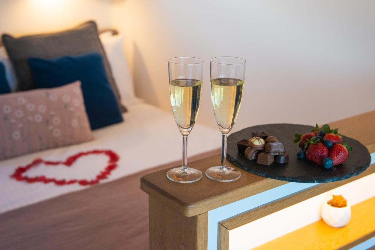 Bonnie Barns - Adults Only Luxury Lodges With Hot Tubs Luss Luaran gambar
