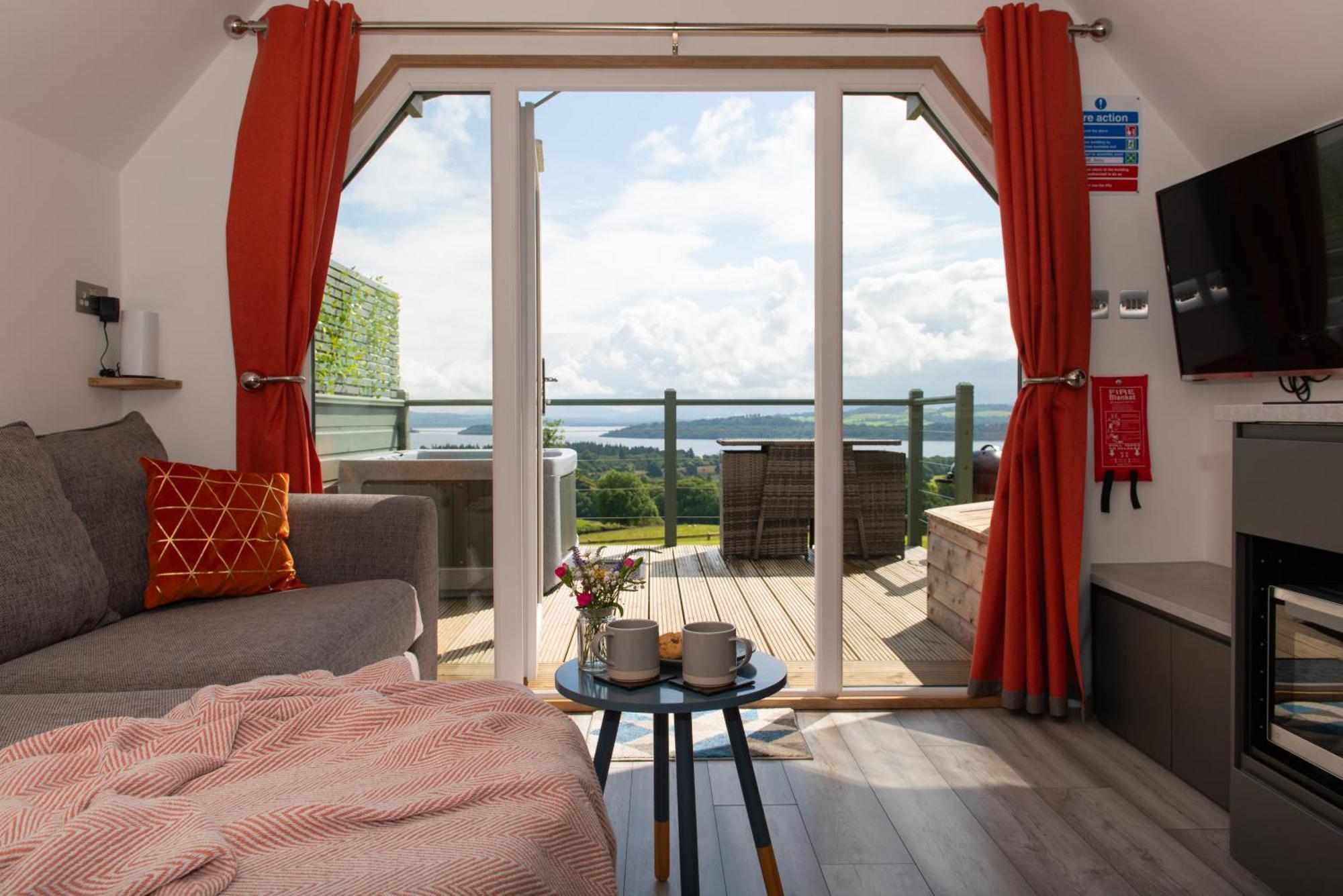Bonnie Barns - Adults Only Luxury Lodges With Hot Tubs Luss Luaran gambar